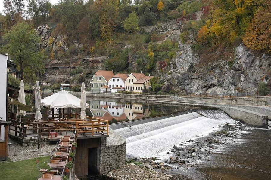 Prague: Cesky Krumlov Private Day Tour - Prague pickup to the long, scenic southbound drive
