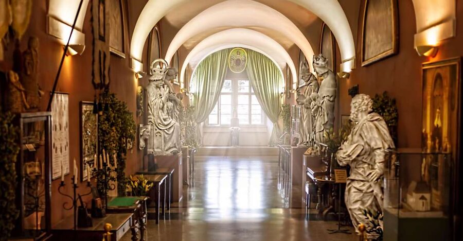 Prague: Charles Bridge Museum Entry Ticket - The Baroque building that frames the bridge story