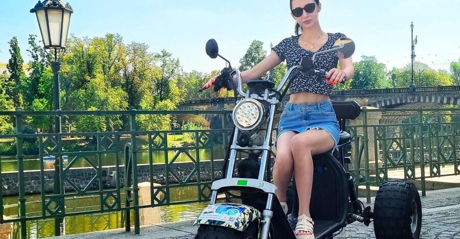 Prague: City Highlights Guided Electric Trike Tour - Letna Park and the 5-bridges viewpoint: the photo moment you should not rush