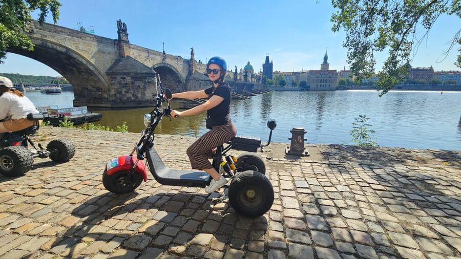 Prague: City Highlights Tour by Electric Trike - Where you start, and how the loop keeps moving