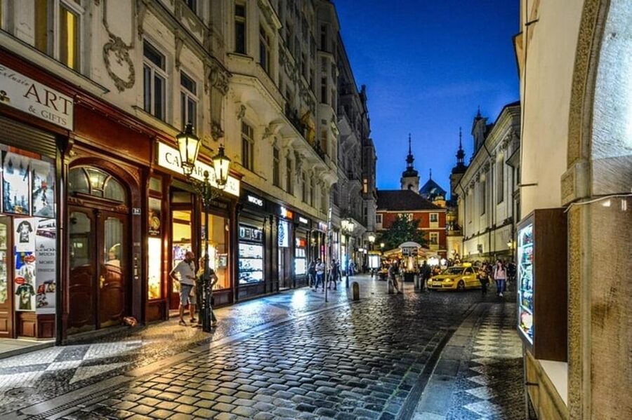 Prague: City Highlights Walking Tour - Should you book this tour?