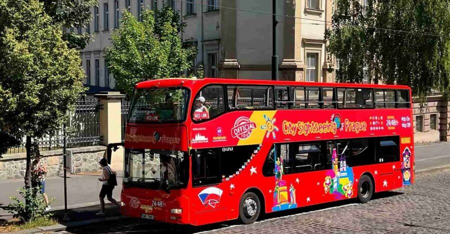 Prague: City Sightseeing HOHO Bus Tour & Optional Boat Tour - Turning stop names into a real plan: Prague Castle, Old Town Square, and river views