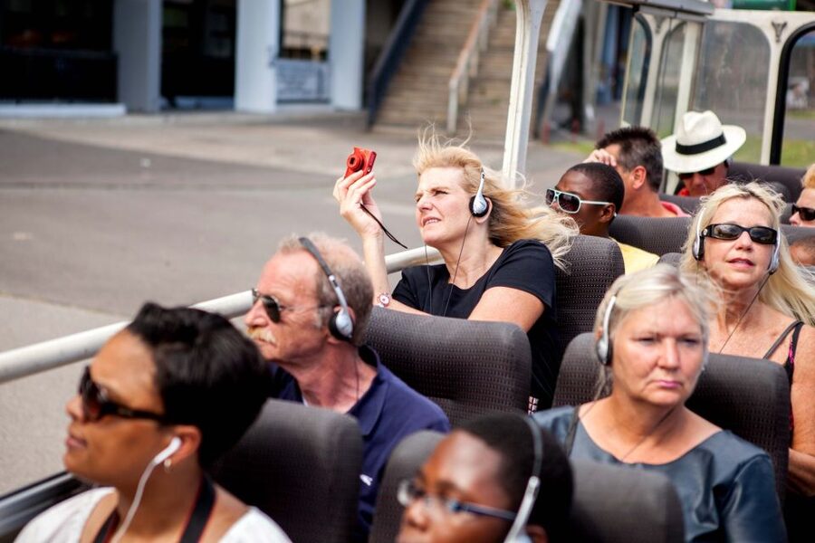 Prague: City Sightseeing HOHO Bus Tour & Optional Boat Tour - How to avoid the common pain points: crowds, waiting, and route swaps