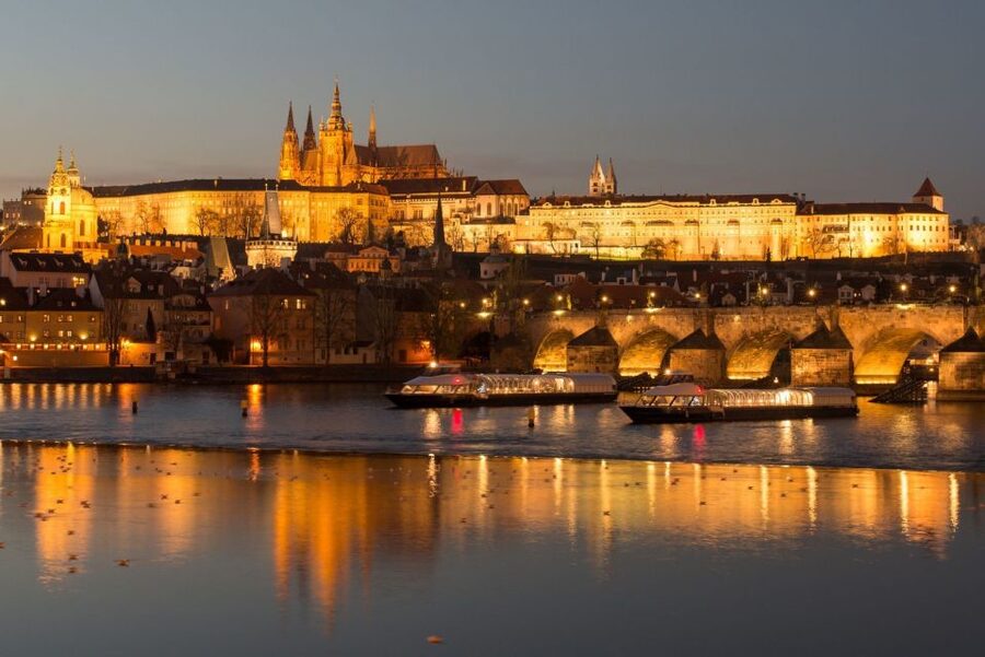 Prague: City Tour and Dinner Cruise with Hotel Pickup - Key Highlights