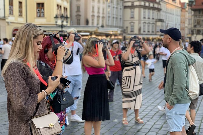 Prague City Tour with Virtual Reality - VR glasses in Prague: why this feels different than a normal walk