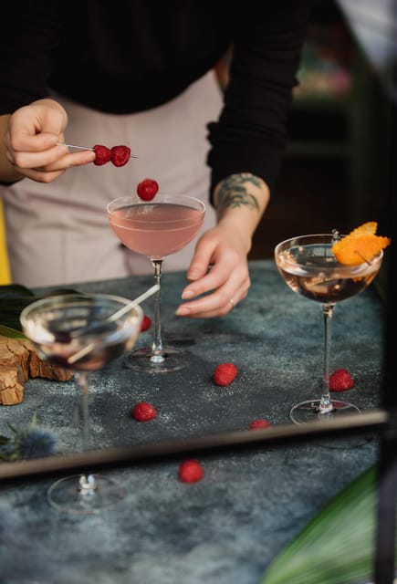 Prague: Cocktail Making Workshop with Bartender - Why This Prague Cocktail Workshop Works After Dark