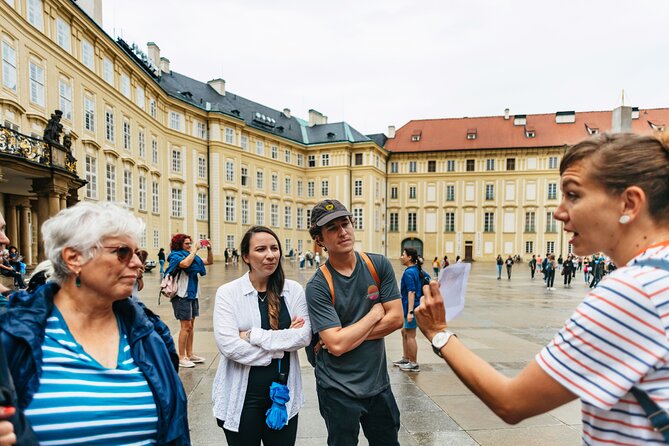 Prague Combo: Castle Guided Tour, Bus and Optional Boat - Golden Lane: Kafka’s House, Tiny Homes, and Time to Browse