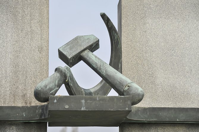 Prague Communism and World War II Walking Tour - Who this tour suits best