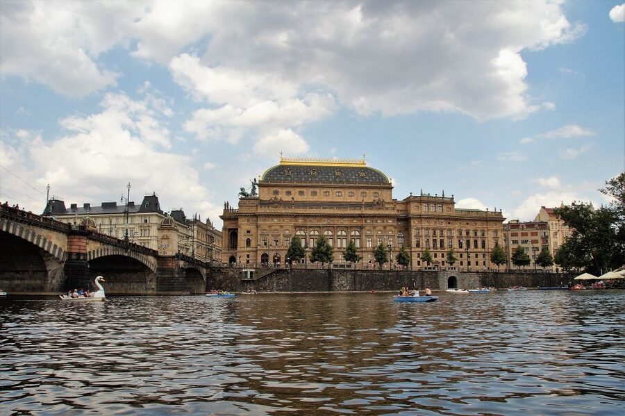 Prague Complete Tour in Spanish & Lunch, Tickets - Powder Tower, Kafka’s house, Mozart Theater, and more