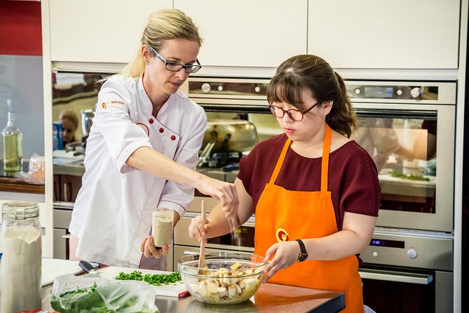 Prague Cooking Class Including Market Visit and 3-Course Lunch - Key highlights I’d plan around