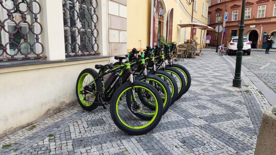 Prague: Electric Scooter & Cruiser Fat eBike Rental - Electric fat bike vs e-scooter: how to choose