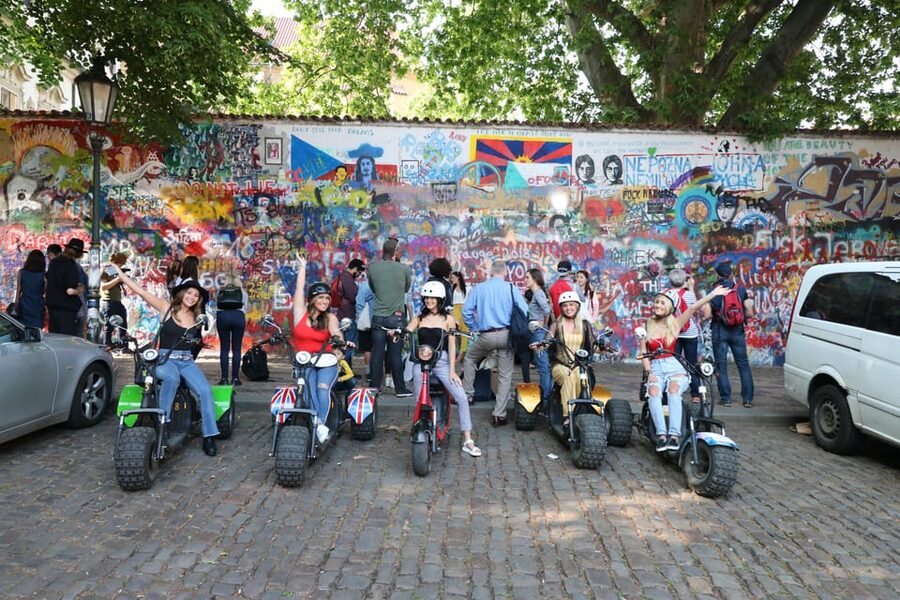 Prague: Electric Trike Viewpoints Tour - Driving experience on cobblestones, speed limits, and comfort