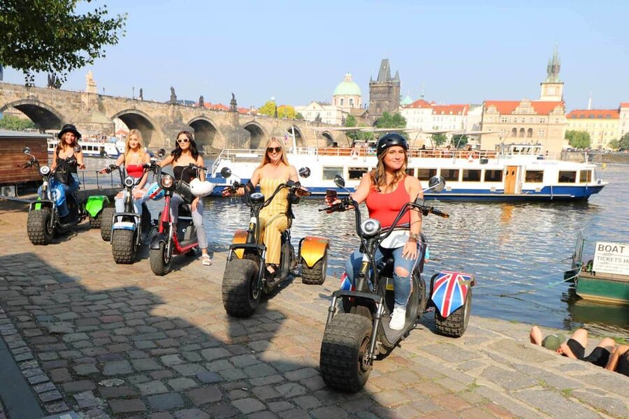 Prague: Electric Trike Viewpoints Tour - Starting point and getting ready (helmets, training, no license)