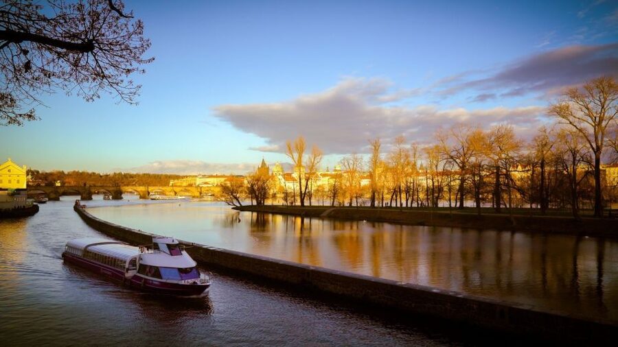 Prague: Evening Vltava River Eco Cruise with Prosecco - Charles Bridge Up Close, Then Passing Under It