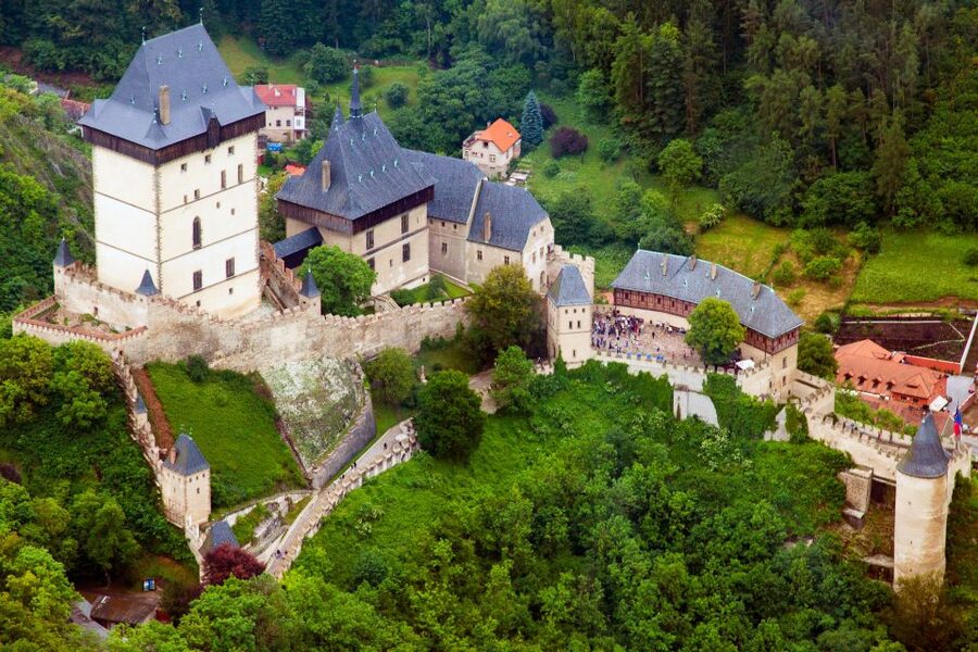 Prague: Fairytale Karlstejn Castle in Retro-Style Car - Karlštejn Castle, Explained in Plain Terms: Why It’s Special