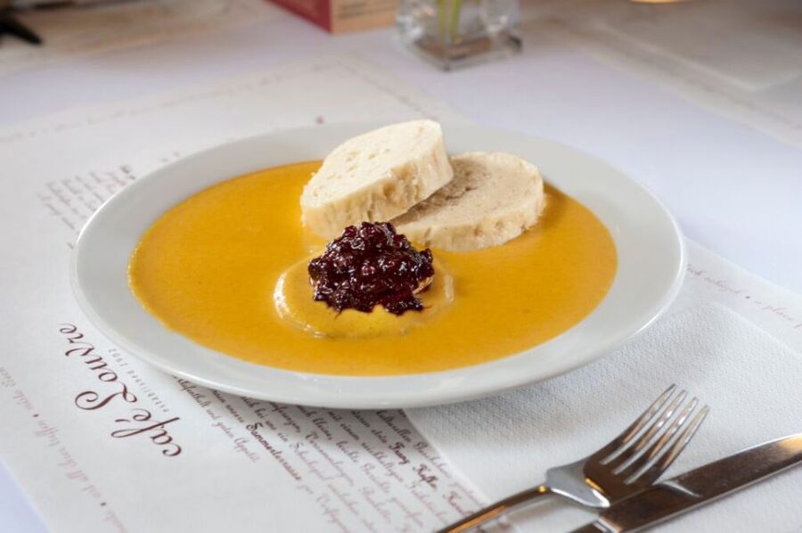 Prague: Food and Beer Guided Walking Tour with Tastings - Who This Prague Food and Beer Walk Suits Best
