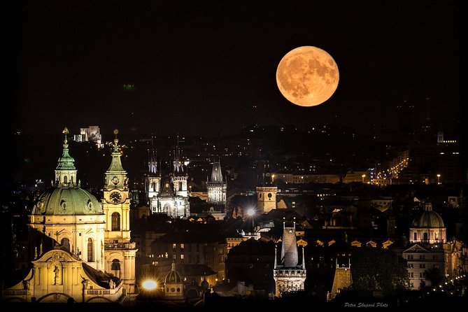 Prague food and cultural tour - 6 hours fairytale experience - Old Town Prague and the Astronomical Clock show