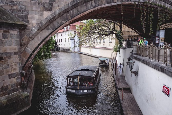 Prague Food Tour with 10 Tastings of Authentic Czech Classics - Stop 3: Charles Bridge area, the postcard moment with context