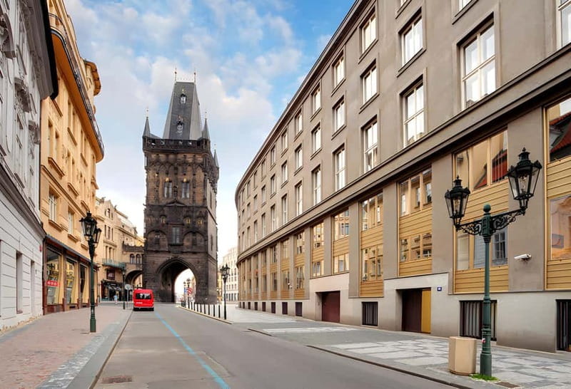 Prague: Full-Day Guided Tour of Prague in a Small-Group - Charles Bridge sculptures and the walk to Kampa Island