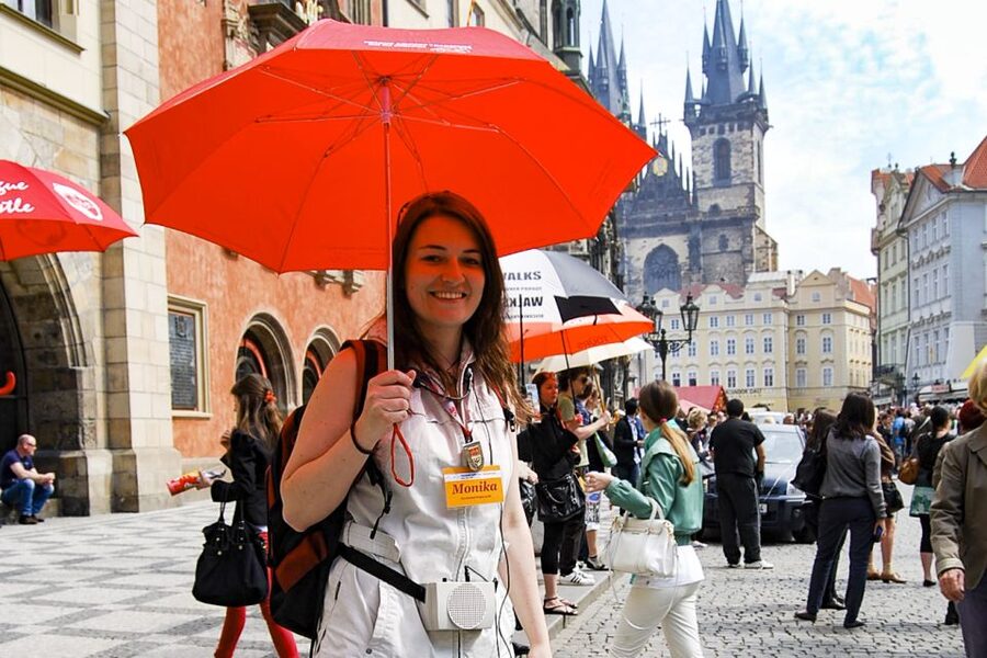 Prague: Full-Day Tour with Lunch and River Boat Cruise - Lunch in a typical Czech restaurant, then back out to the Vltava