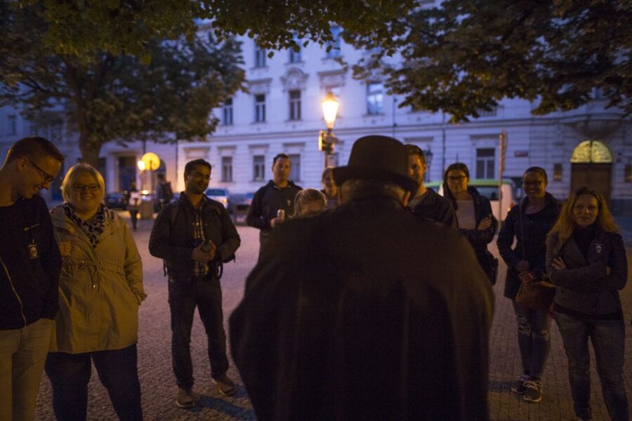 Prague: Ghosts and Legends of the Old Town Evening Tour - Spanish Synagogue: A Landmark Stop That Adds Weight to the Night