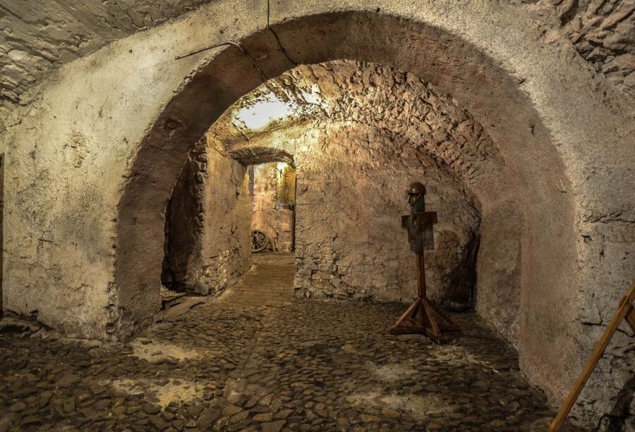 Prague: Ghosts, Legends, Medieval Underground & Dungeon Tour - Price and value: why $31 can work if you want both underground tickets