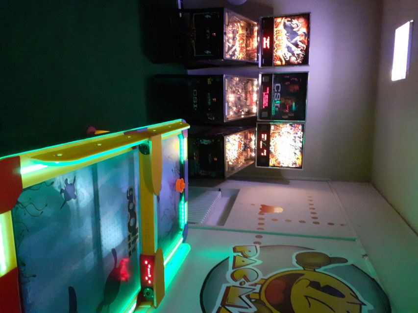 Prague: Glow Golf Mini Golf Game by UV Light - Where to Find This UV Mini Golf by Old Town Square