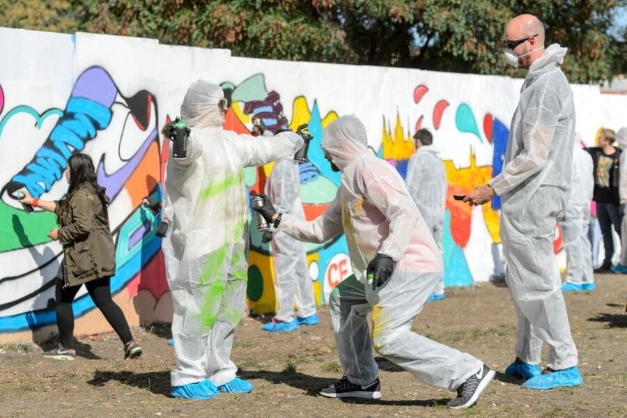 Prague Graffiti Workshop For Groups & Team-Building Groups - Languages, Pace, and the Best-Fit Audience
