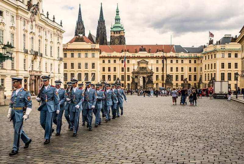 Prague Grand 2,5 hour + 2 hour exterior walking tour - Guides make the difference, and the names you may see