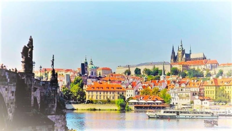 Prague Grand 2,5 hour + 2 hour exterior walking tour - Morning Circuit: Old Town Square to Charles Bridge to Prague Castle