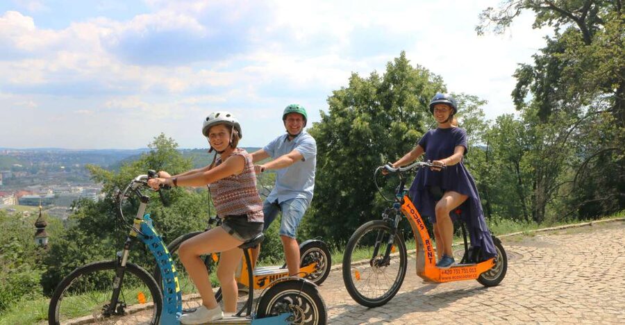 Prague: Grand e-Scooter Guided Tour - Why Prague’s e-scooter circuit is a smart first-day move