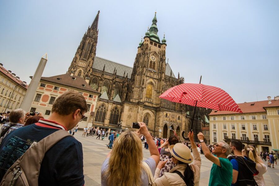 Prague: Guided Bus & Walking Tour with River Cruise & Lunch - Who this tour suits best, and who should skip it