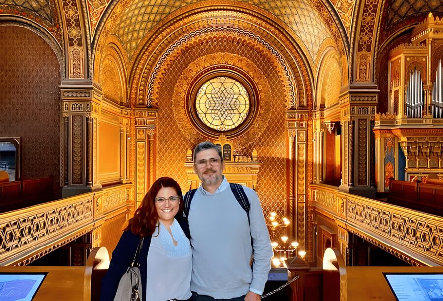 Prague: Guided Tour inside the Jewish Cemetery & Synagogues - Maisel Synagogue: your first room for meaning