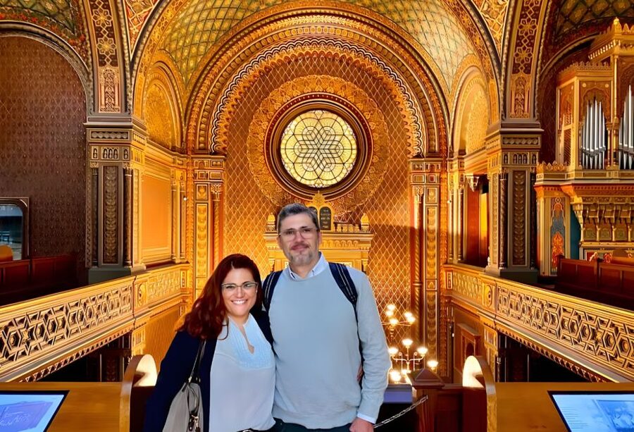 Prague: Guided Tour inside the Jewish Cemetery & Synagogues - Spanish Synagogue: the interior that people come for
