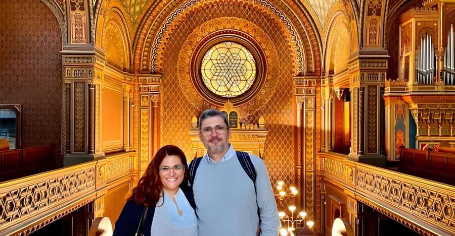 Prague: Guided Tour inside the Jewish Cemetery & Synagogues - Meeting at Cartier on Old Town Square, then easing into Josefov