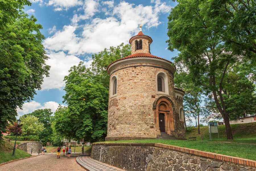Prague: Guided tour to the historic fortress of Vyšehrad - Who this tour suits best