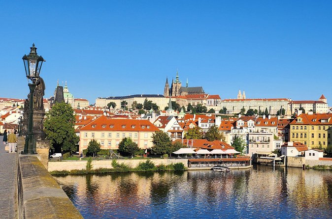 Prague Highlights - 3 hours Private WalkingTour - The Old Town Royal Route: narrow streets, a guided direction change, and Staromestske namesti