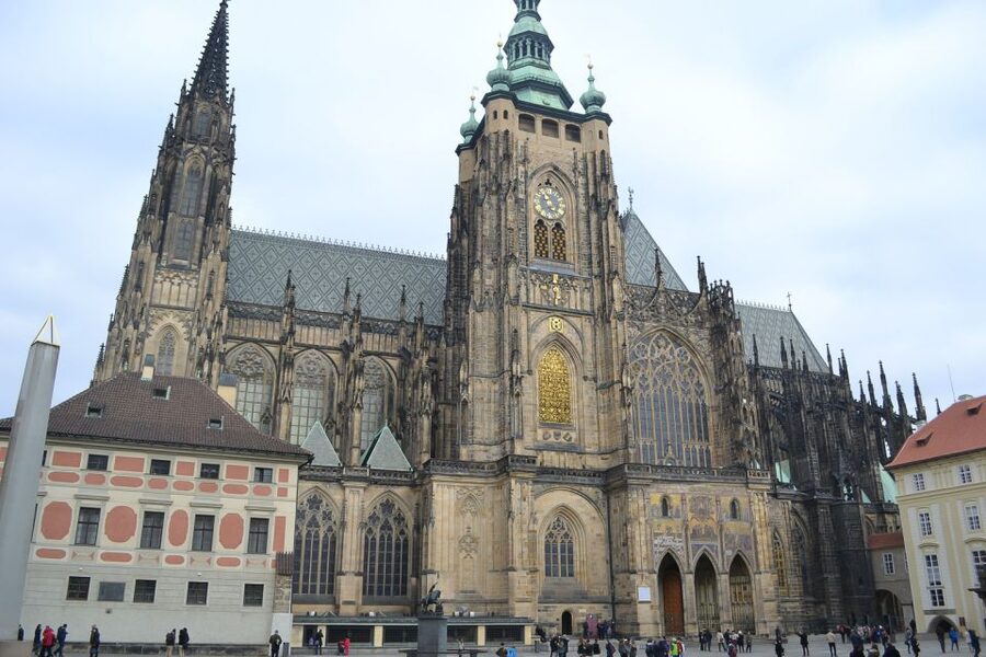 Prague: Historic City Center Bus Tour with Top Sights - Key points that make this bus tour worth your time