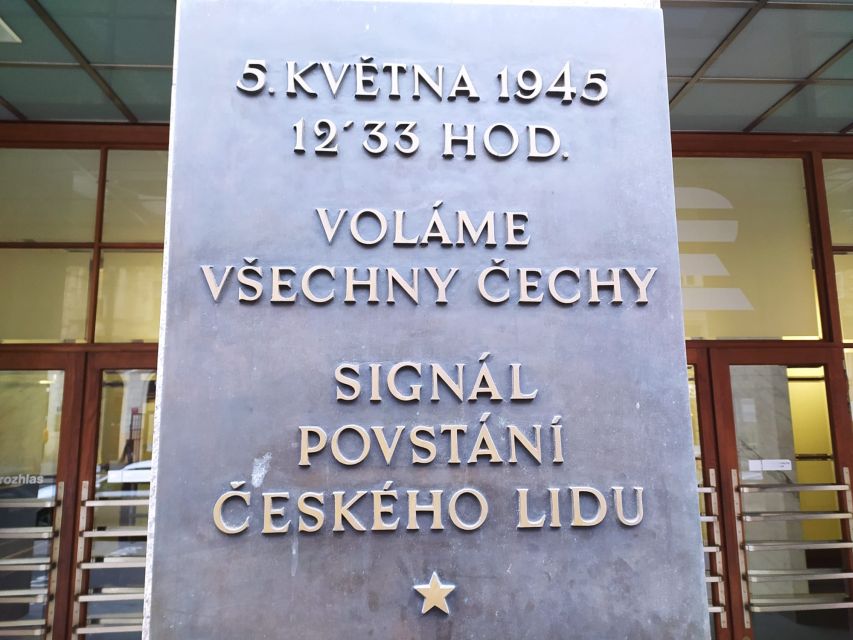 Prague: Historical Walking Tour with Focus on World War 2 - Key things that make this tour work