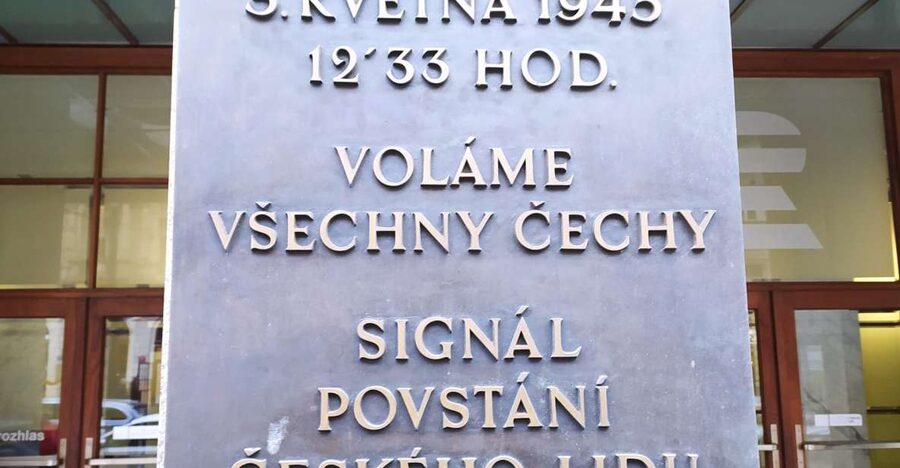 Prague: Historical Walking Tour with Focus on World War 2 - The first hour that sets the stage: WW2 “problemacy” plus Czech history