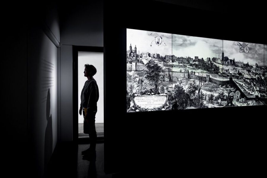Prague: House at the Golden Ring Entry Ticket - Rudolf II, crowds, and a nine-metre animation