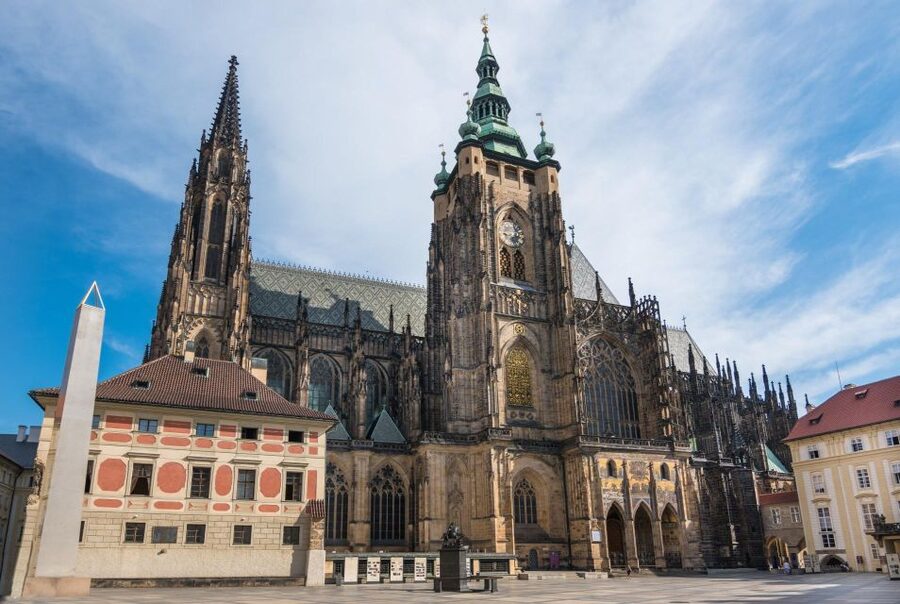Prague Hradcany Castle, St Vitus Cathedral Tour with Tickets - The 2-hour option: the core royal route without the fuss