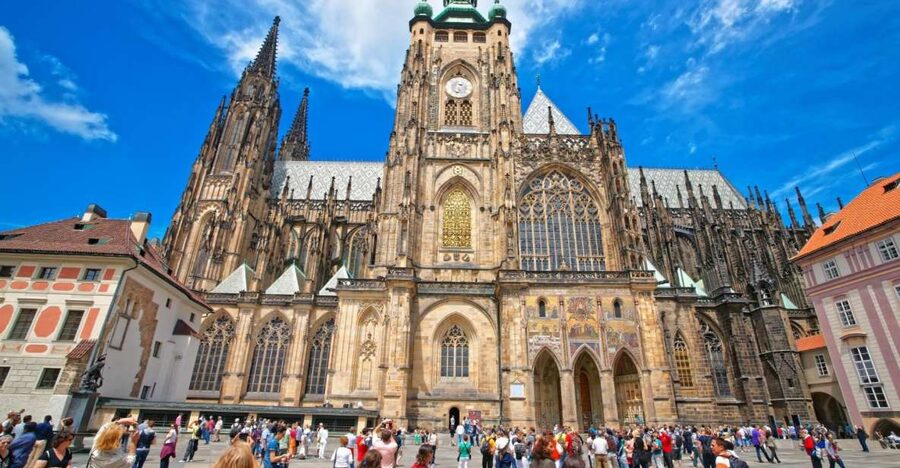 Prague Hradcany Castle, St Vitus Cathedral Tour with Tickets - The 3-hour option: car transfers so you spend less time commuting