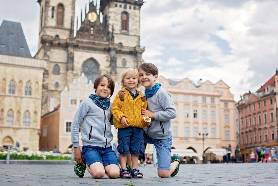 Prague Hradcany Castle, St Vitus Cathedral Tour with Tickets - The meeting point at Masaryk Statue, and how to avoid start-up chaos