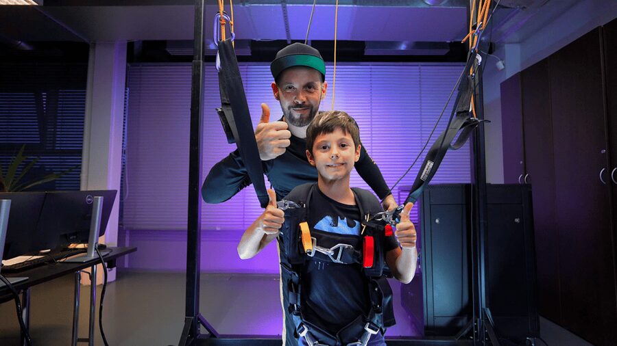 Prague: Hurricane Factory Parachute Jump VR Simulator - The “real” trick: the parachute harness plus VR
