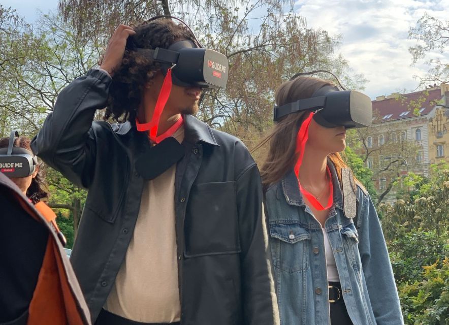 Prague: Immersive History Walking Tour and VR - Old Town Square: where you learn to read the space