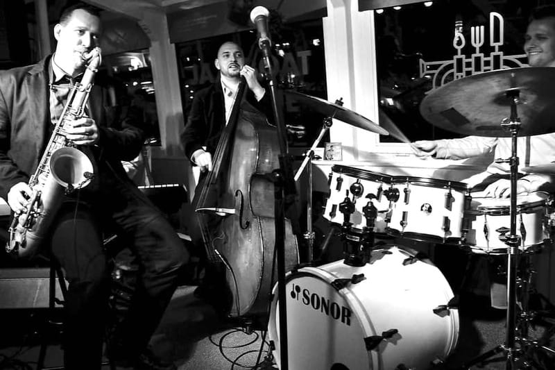 Prague: Jazz Boat Cruise with Live Concert and Optional Meal - Why This Jazz Boat Cruise Feels Like a Smart Prague Shortcut