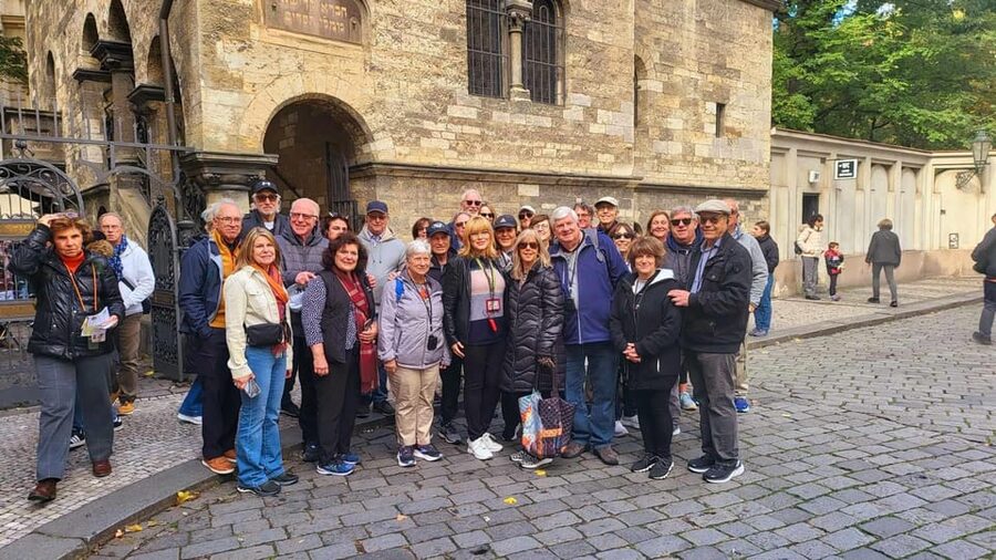 Prague: Jewish Quarter Half-Day Private Walking Tour - Klausen Synagogue: Jewish traditions and artifacts, explained clearly