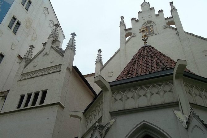 Prague Jewish Quarter Private Half-Day Walking Tour - Stop 6: Maisel Synagogue, Mordecai Maisel, and Neo-Gothic form after a fire