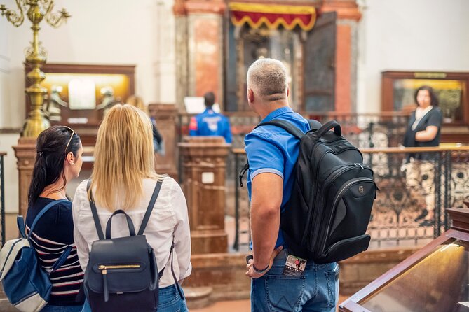 Prague: Jewish Quarter Walking Tour with Admission Tickets - Inside the Maisel Synagogue: Your First Piece of the Puzzle
